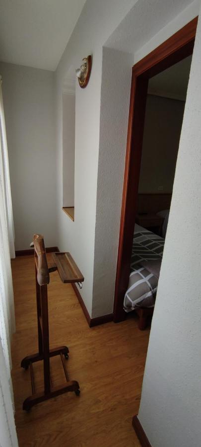 מירנדה דה אברו Hostal Castilla מראה חיצוני תמונה